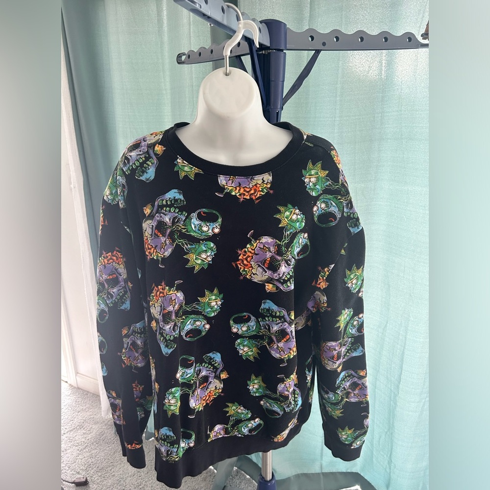 Rick and Morty sweat shirt